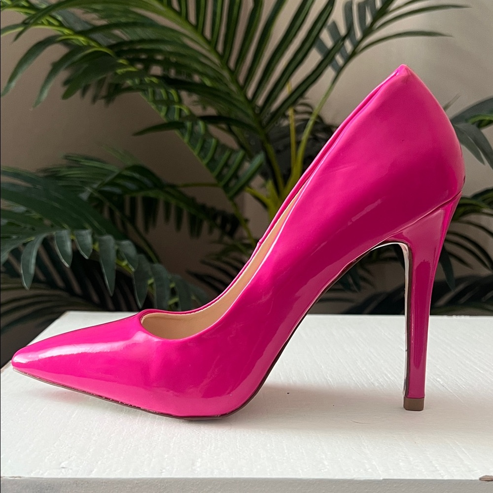 Qupid Vibrant Pink Women's Heels - Picture 9 of 14